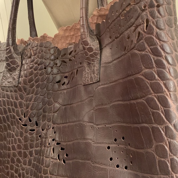 Furla brown alligator embossed large tote. - Picture 4 of 9